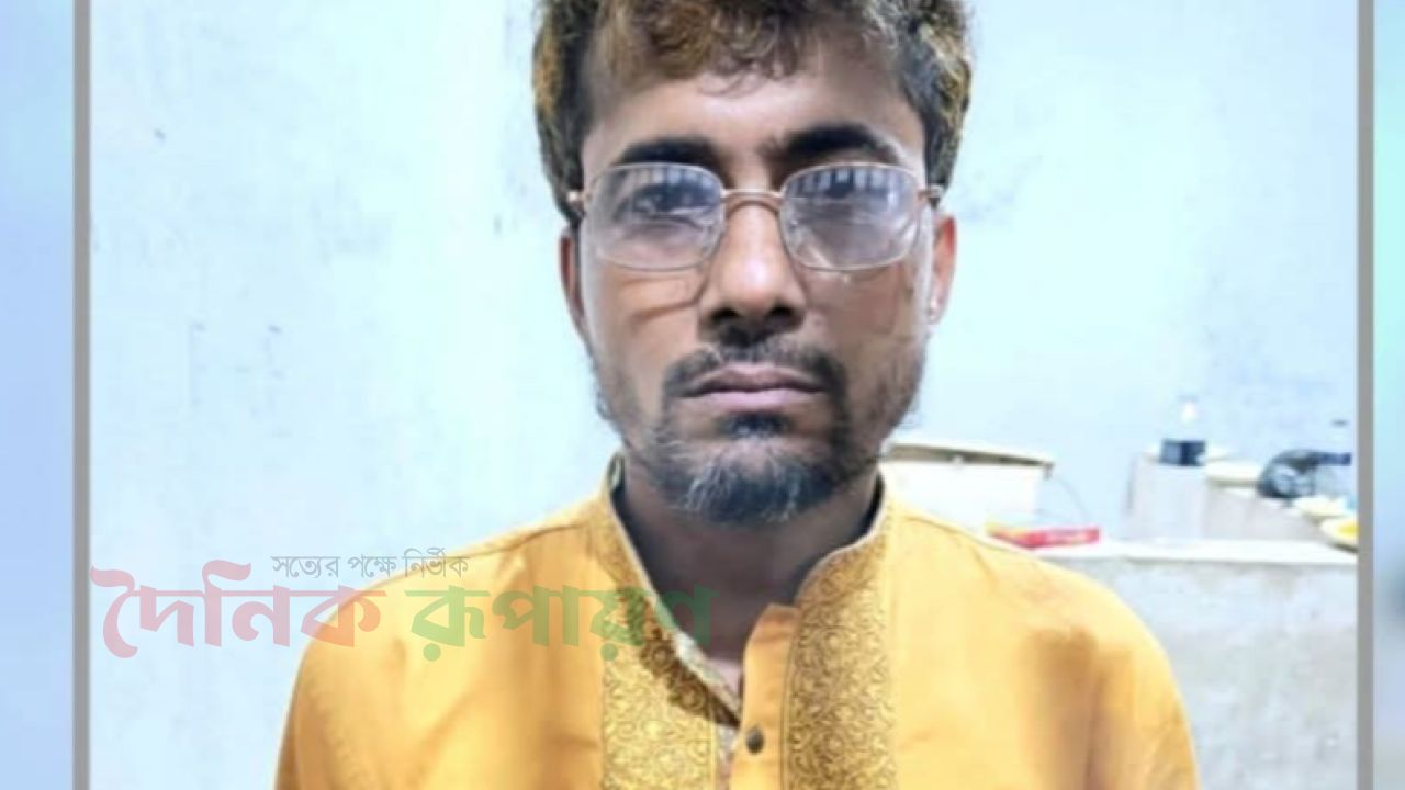 মুরাদনগরে মাদক আসক্ত যুবককে পুলিশের হাতে তুলে দিলেন এলাকাবাসী 